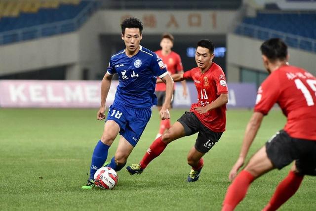 王哲林24+10上海大胜天津 山东力克福建止连败